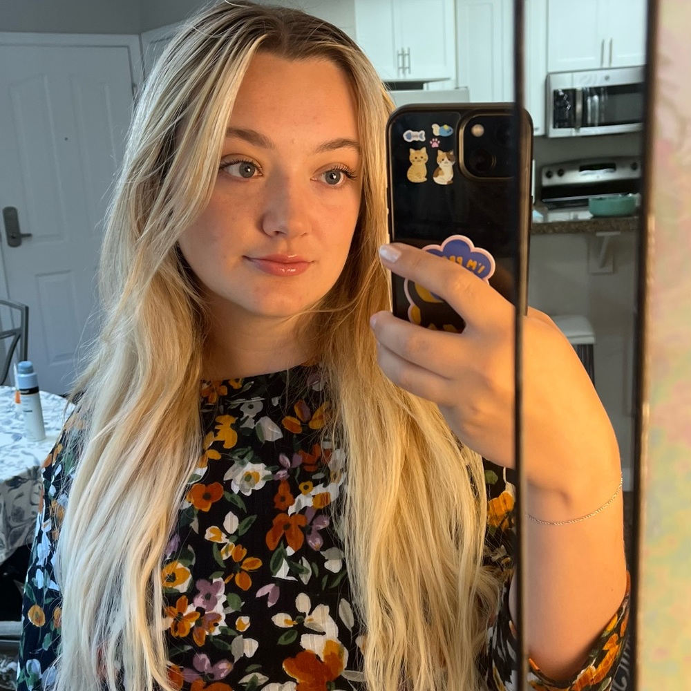 Meet your Posher, Laura